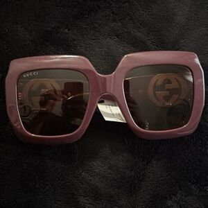 Gucci Purple Oversized Sunglasses Retro-Inspired